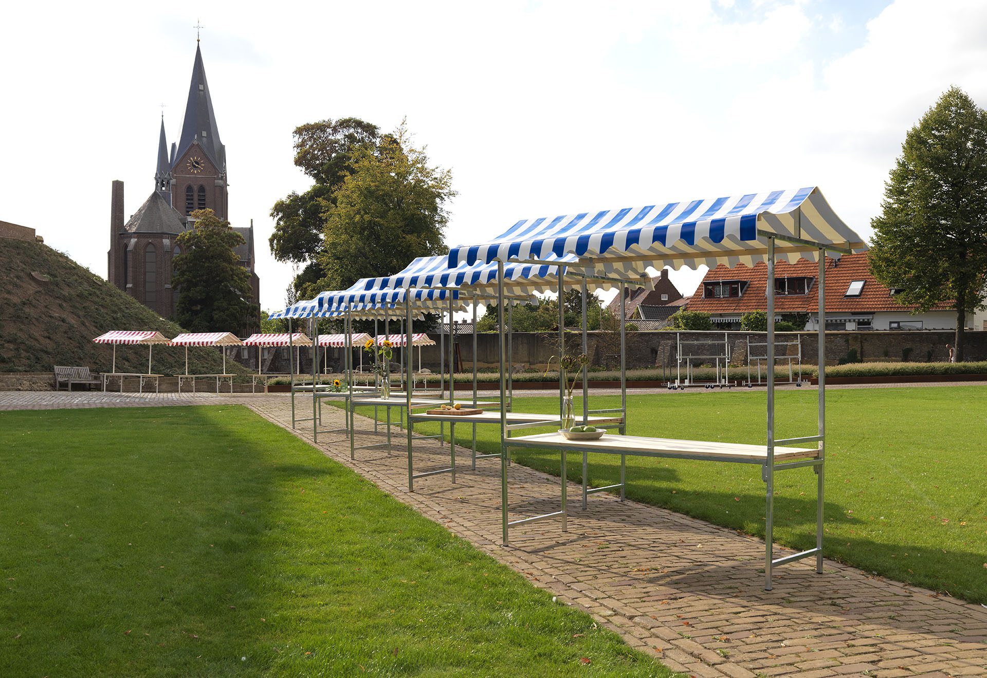 Professional Marktkraam rood-wit, brandwerend PVC zeildoek, vurenhout, 200x151x232cm (LxBxH) - Afbeelding 3